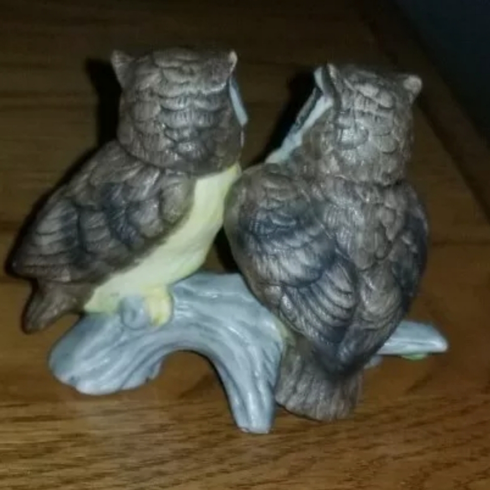 Lefton Hand Painted Owl Porcelain Figurine #00753 - Picture 2 of 3